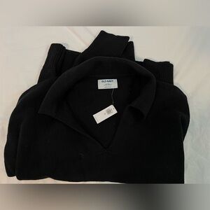 Old Navy Black V-Neck Sweater